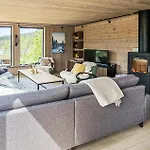 4 Bedroom In Vinje בית נופש *