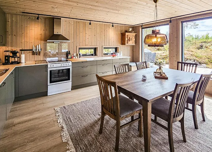 4 Bedroom In Vinje * Oyfjell